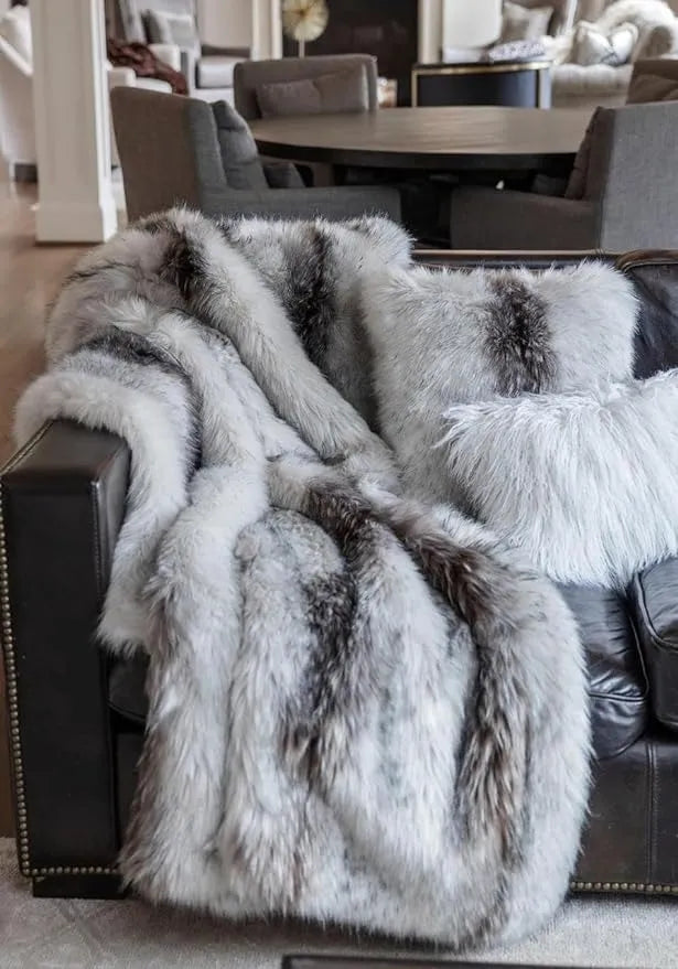 Faux Fur Throws: Fabulous-Furs Donna Salyers